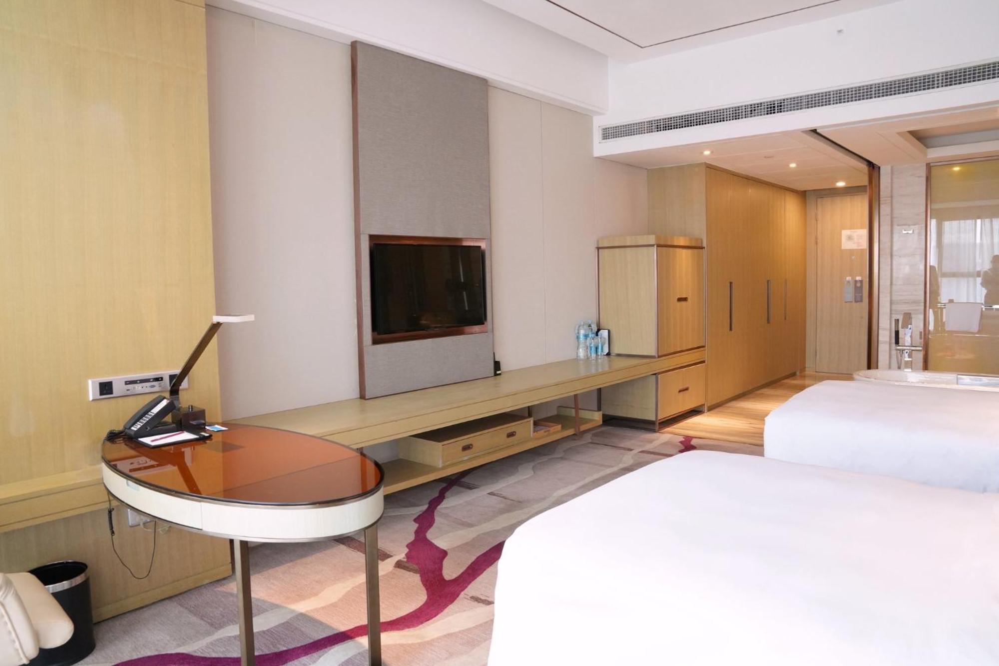 Crowne Plaza Yibin By Ihg Hotell Eksteriør bilde